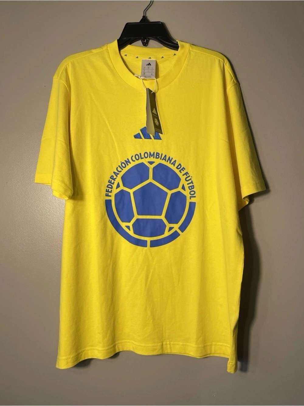 Adidas Colombia Football/soccer Team World Cup Men’s T-shirt  Yellow Size M New